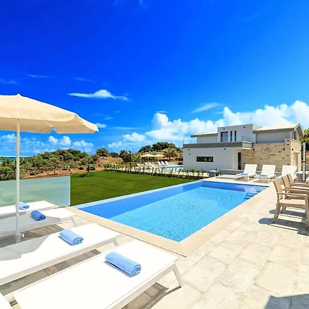 Moonlights Villas Heated Pool Γεωργιούπολη Εξωτερικό φωτογραφία