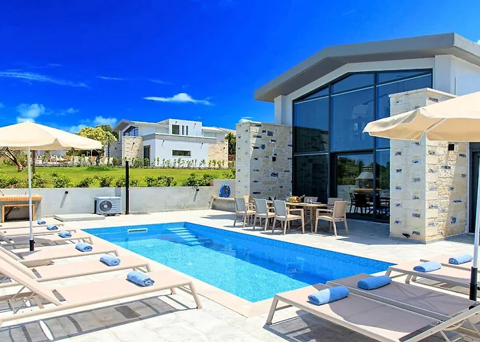 Moonlights Villas Heated Pool