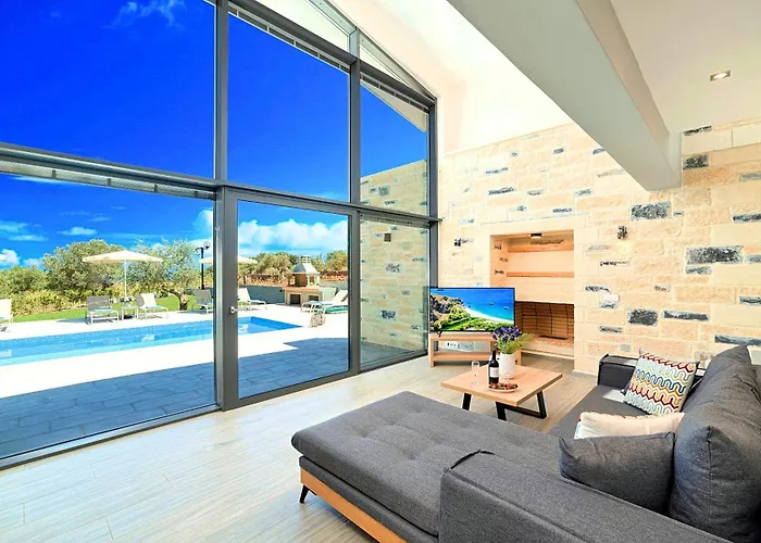 Moonlights Villas Heated Pool