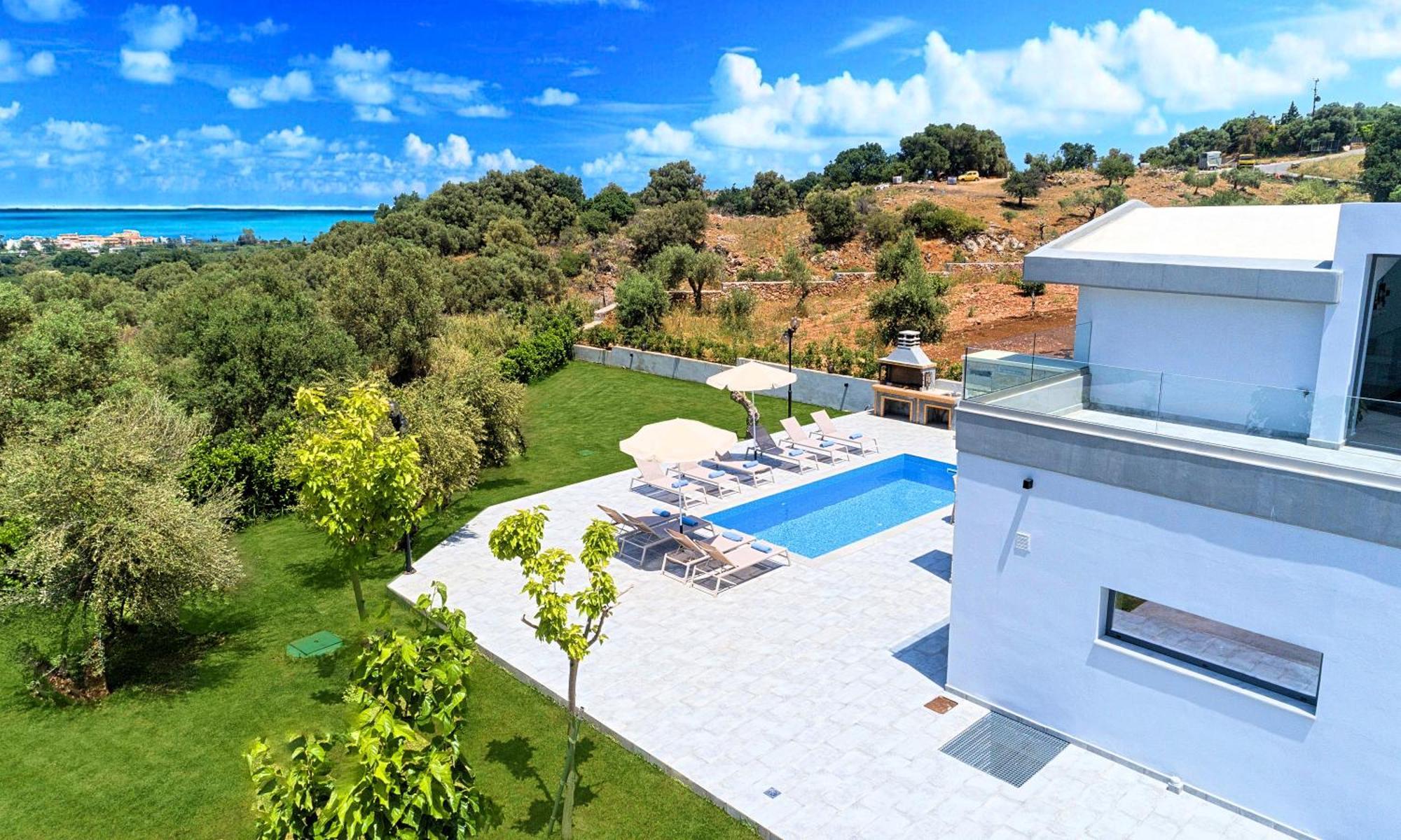 Moonlights Heated Pool Villa